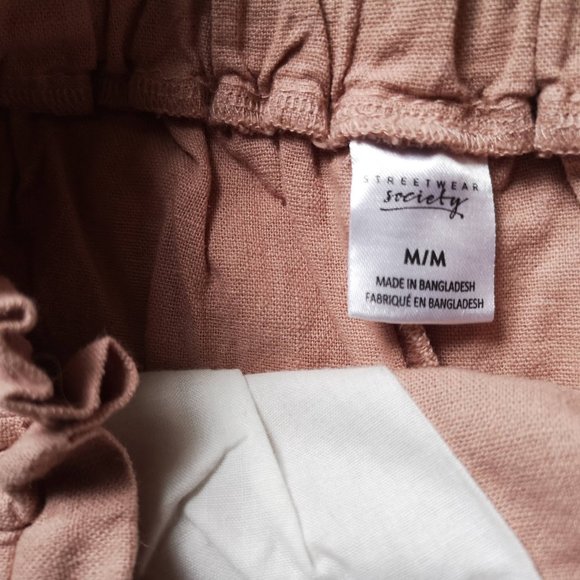 Peach colored shorts - Picture 4 of 4